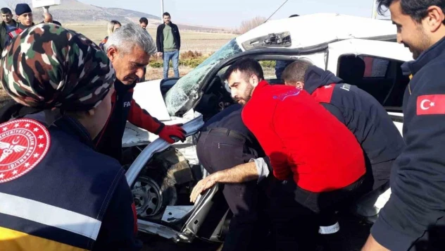 Kırşehir'de trafik kazası: 1 ölü, 1 yaralı