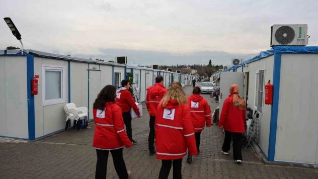 Kızılay'dan deprem bölgesine kışlık yardım