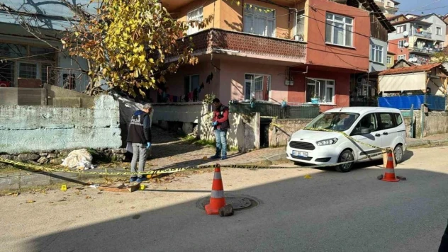 Kocaeli'de bir şahıs göğsünden bıçaklandı