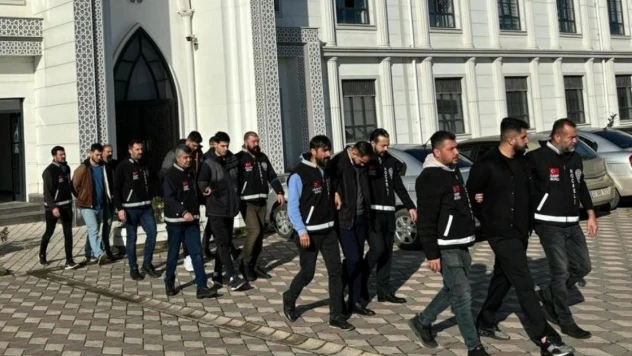 Kocaeli'de yağma suçundan 4 tutuklama