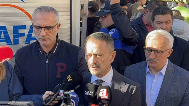 Kocaeli Valisi Aktaş: 'Ailenin binanın 2. katında oturduğunu değerlendiriyoruz'