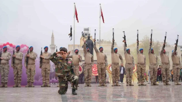 Komandoların gösterisi büyük beğeni topladı