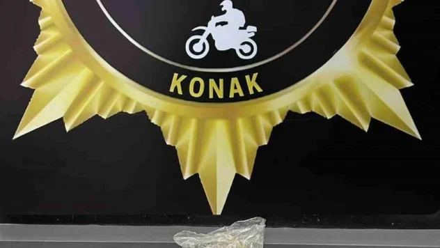 Konak polisinden zehir tacirlerine baskın: 4 gözaltı