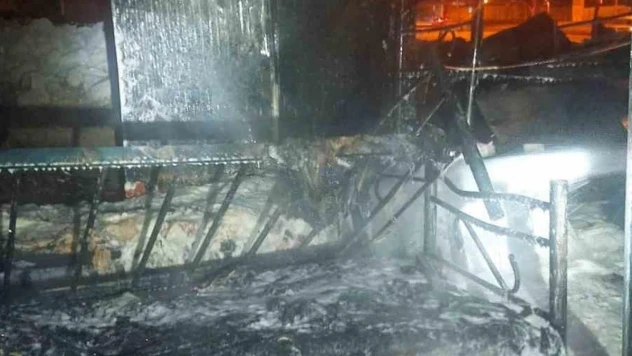 Konteyner alev alev yandı