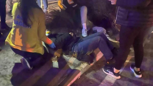 Kontrolden çıkan motosiklet devrildi: 2 yaralı