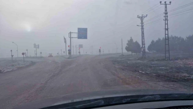 Kontrolden çıkan otomobil takla attı, 3 yaralı