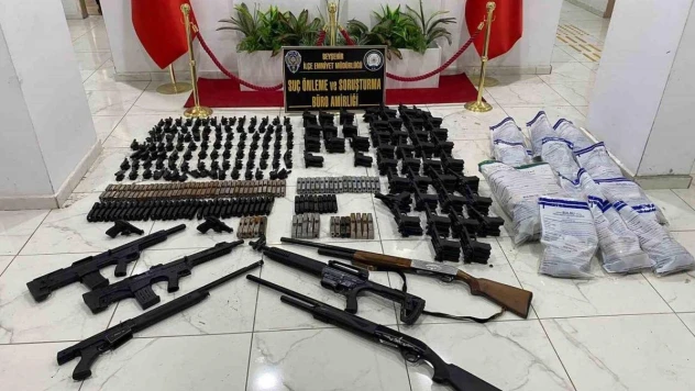 Konya'da yakalanan 14 aranan şahıstan 8'i tutuklandı