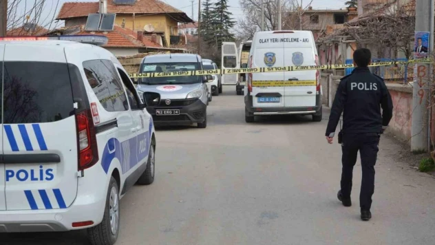 Konya'da yalnız yaşayan adam evinde satırla öldürülmüş halde bulundu