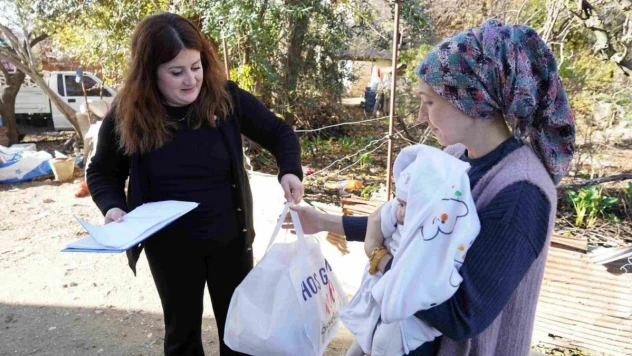 Konyaaltı'nda yeni doğan bebeklere 'Hoş geldin' destek paketi
