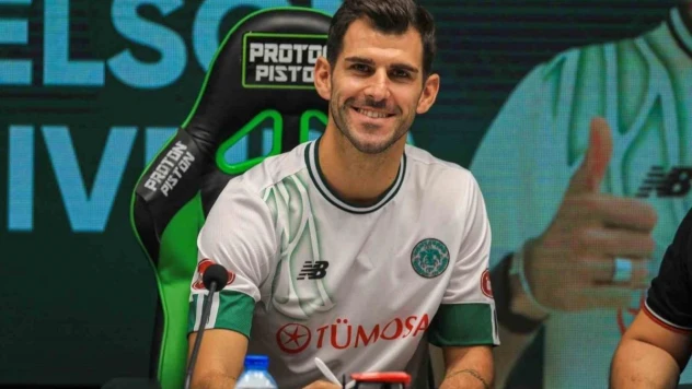 Konyaspor'da Nelson Oliveira ile yollar ayrıldı