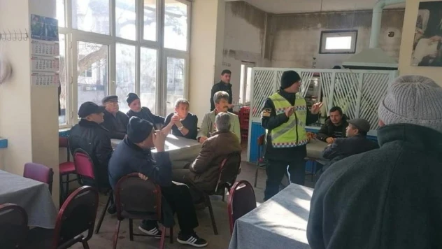 Köy sakinlerine güvenlik trafik konusunda eğitim verildi