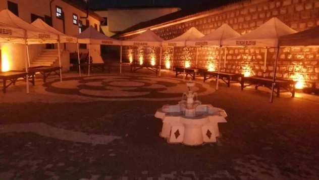 Köylülerin ürünleri tezgâhlarda yer alıyor