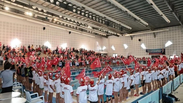 Kulaçlar Cumhuriyet'in 100. yılı için atıldı