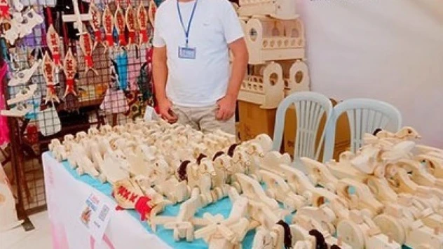 Kullanılmış paletler çocuklar için oyuncağa dönüştü