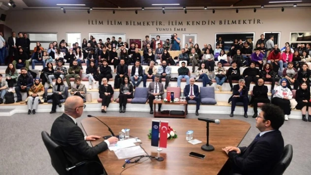 Kültür söyleşilerinin ilk konuğu Prof. Dr. Bilgin oldu