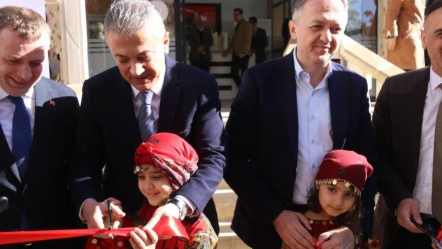 Kültür ve Turizm Bakan Yardımcısı Gökhan Yazgı Mardin'de kütüphane açılışına katıldı