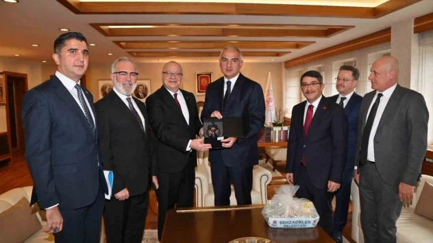 Kültür ve Turizm Bakanı Ersoy Mesir Festivali'ne davet edildi