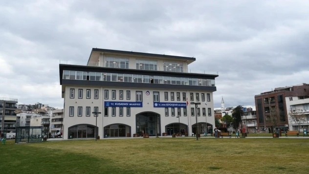 Kuşadası Belediyesi'nin tüm etkinlikleri ertelendi