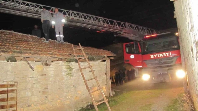 Kütahya'da ahşap ev yangını: 1 yaralı