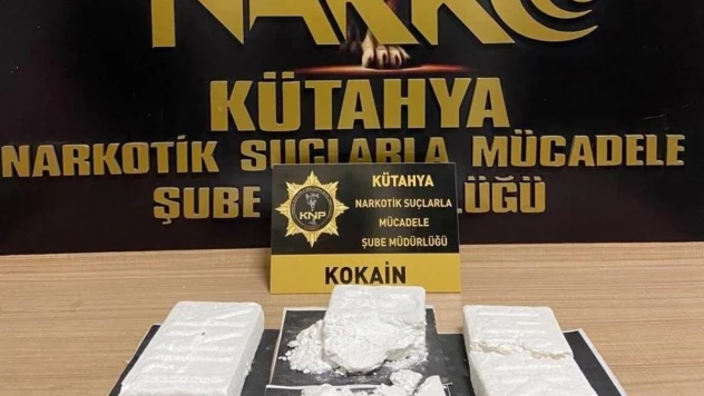 Kütahya'da bir araçta 3 bin 16 gram kokain ele geçirildi