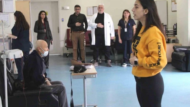 Kütahya Evliya Çelebi Hastanesinde onkoloji hastalarına yoga desteği