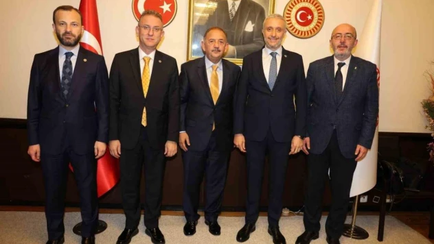 Kütahya heyeti Bakan Özhaseki'ye il ve ilçelerin taleplerini iletti