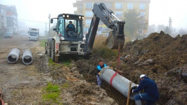 Lapseki'de altyapı çalışmalarıyla su taşkınları önleniyor