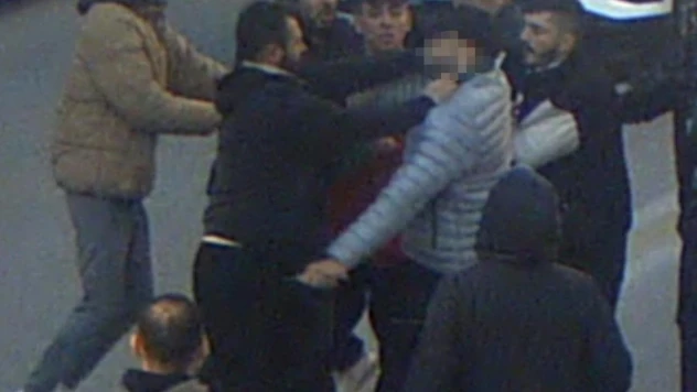 Maç çıkışı yan bakma kavgasında bıçaklanan genç baba, hayata 23 gün tutunabildi