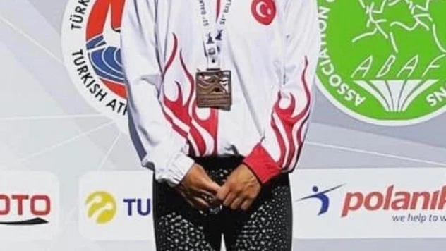 Madalyalarıyla döndü Türkiye'yi temsil edecek