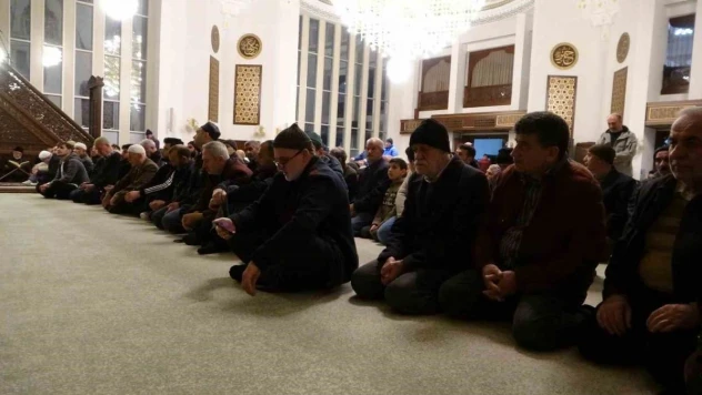 Malatya'da ilk teravih namazı kılındı