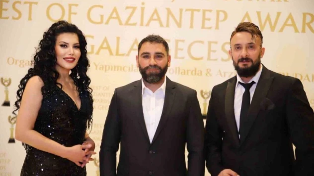 Mamato Baklavaları yılın en hızlı yükselen markası ödülünü aldı