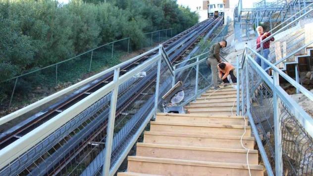 Manavgat Türkbeleni mesire alanına merdiven yapımı