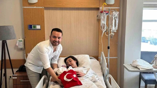 Manisa'da 100. yılın ilk bebeği dünyaya geldi