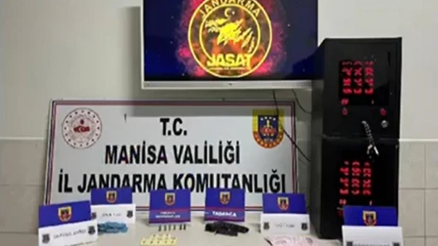 Manisa'da jandarmadan kumarcılara baskın