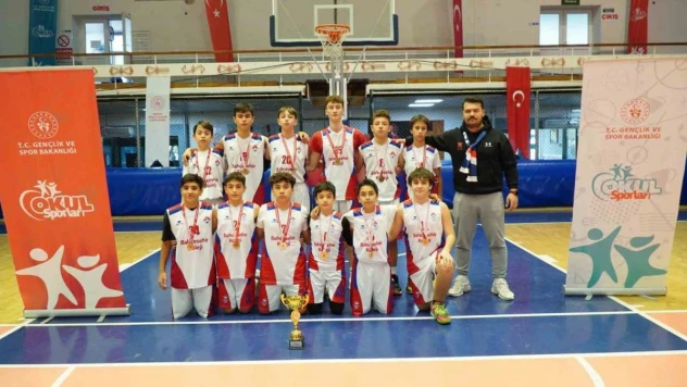 Manisa Okul Sporları Yıldızlar Basketbol İl Birinciliği müsabakaları sona erdi