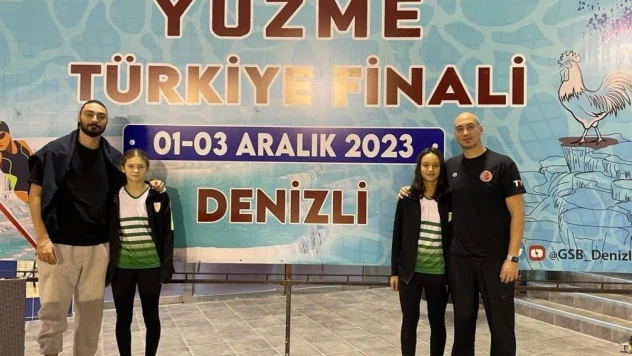 Manisalı yüzücüler başarıya kulaç attı