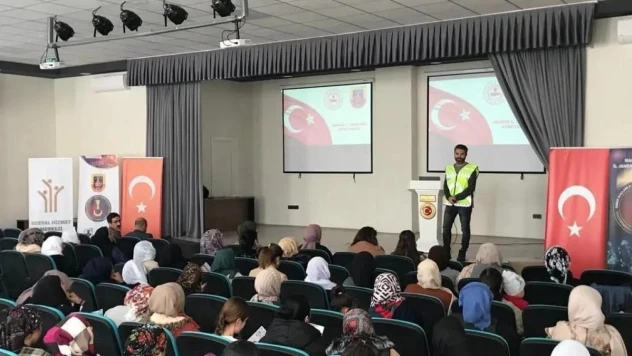 Mardin'de 'Bağımlılıkla Mücadele Çalıştayı' başladı