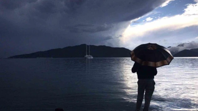 Marmaris'te sağanak yağışlı hava etkisini sürdürüyor