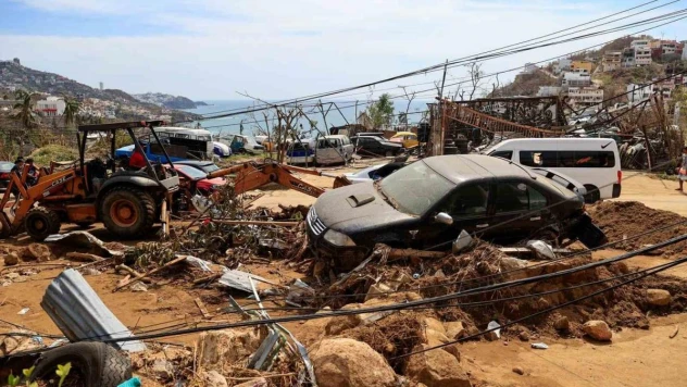 Meksika'da Otis Kasırgası'nda can kaybı 39'a yükseldi