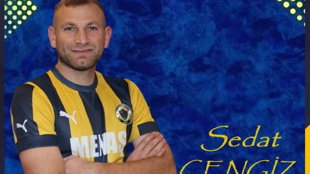 Menemen FK'dan transfer bombardımanı