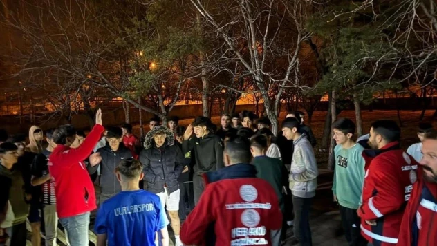 Meslek lisesinde deprem anı ve tahliye tatbikatı yapıldı