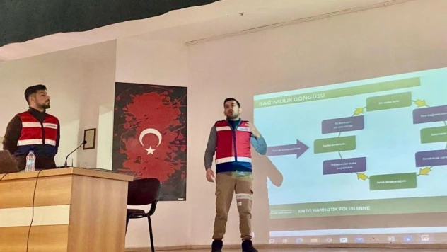 Muğla'da Jandarma'dan uyuşturucu eğitimi