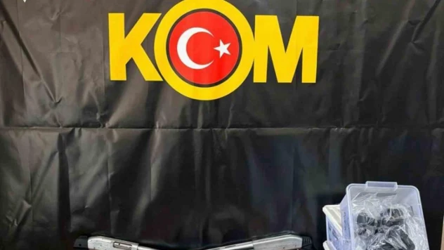Muğla polisinden Marmaris ve İzmir'de uyuşturucu operasyonu