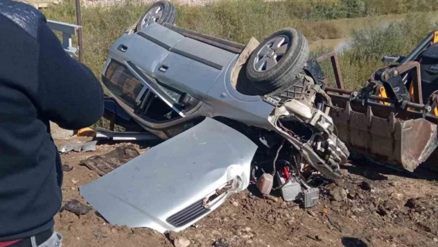 Muş'ta otomobil takla attı: 2 ölü