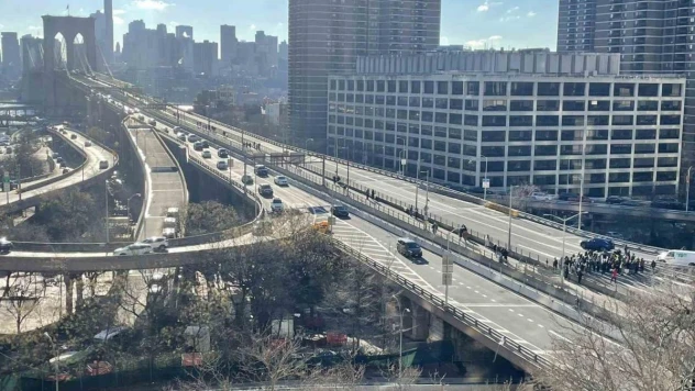 New York'taki Yahudiler 'Gazze'de ateşkes' çağrısıyla Holland Tüneli'ni trafiğe kapattı