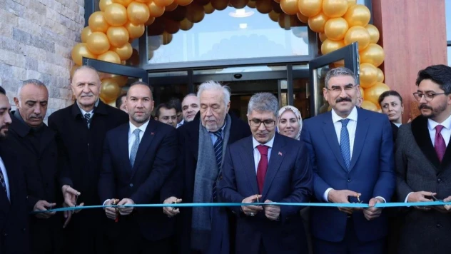 Niğde'de 100. Yıl Millet Kütüphanesi hizmete açıldı