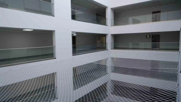 Niğde'de iş merkezindeki güvenlik ağı hayat kurtardı