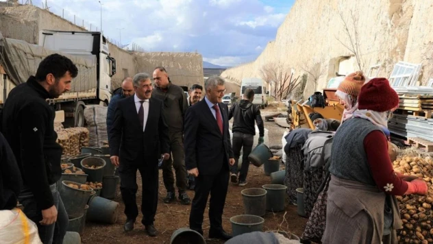 Niğde'nin doğal kaya oyma depoları ekonomiye katkı sağlıyor