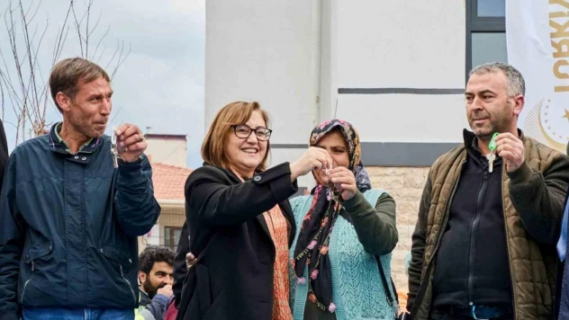 Nurdağı'nda tamamlanan konutlar sahiplerine teslim ediliyor