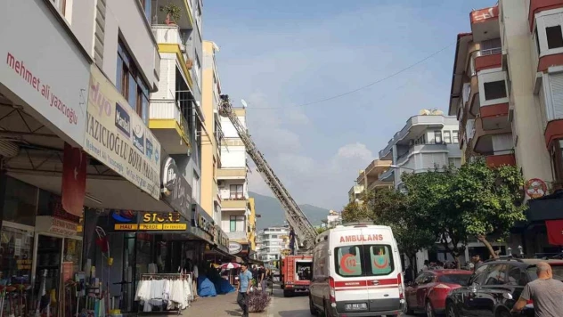 Ocakta unutulan yemek yangına neden oldu